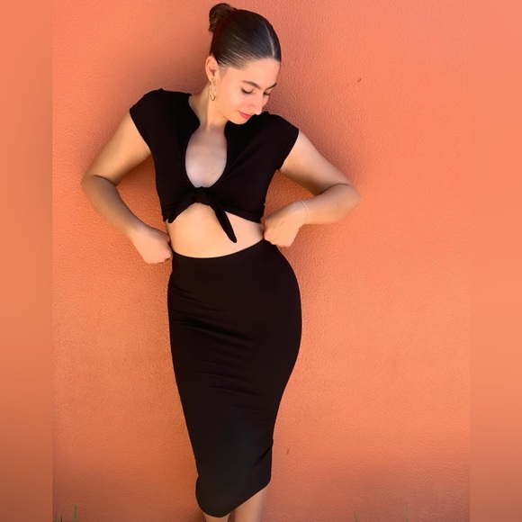 StyleMoodBoutique Dresses & Skirts - 2 Piece Set Black Skirt Corp Top✨